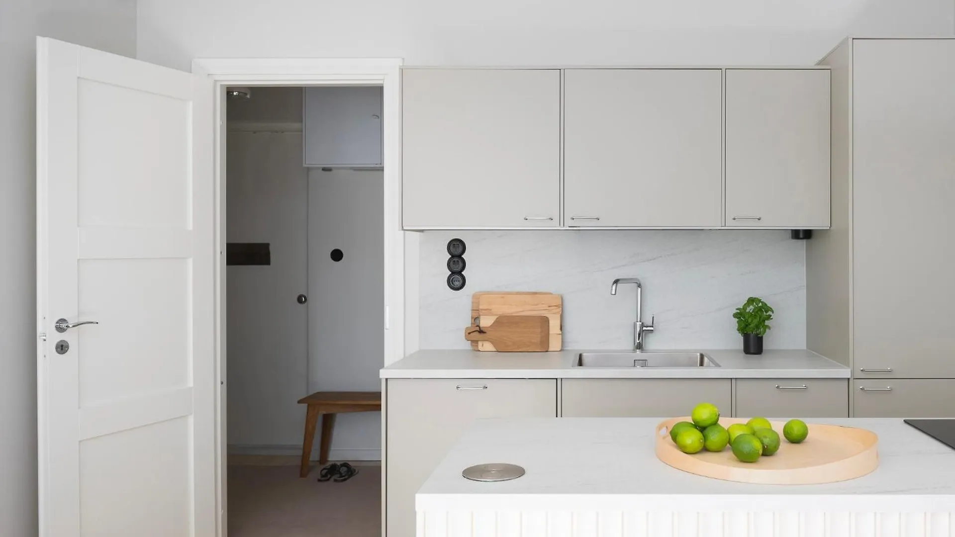 Apartment 1 Bedroom Close To Subway And Seaside Helsinki
